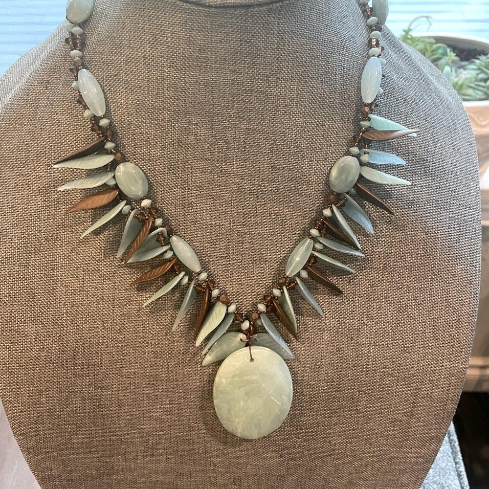Vintage Stunning Necklace Blue Aqua Acrylic Leaf Beads Pendant Ethnic Caribbean